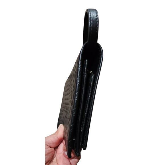 Gucci Microguccissima Crossbody Wallet on Strap Black - Picture 8 of 11